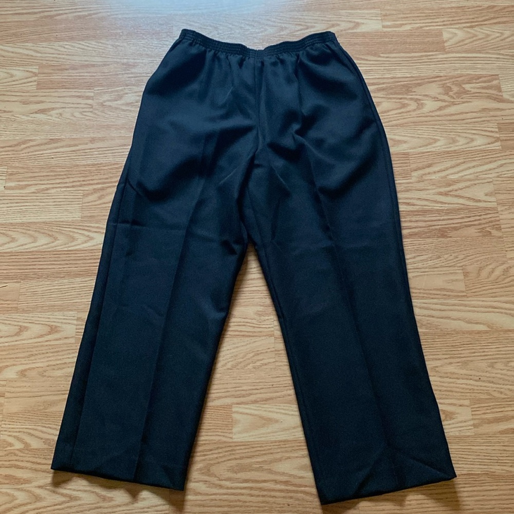 Alfred Dunner proportioned black slacks size 16p